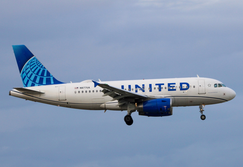 Photo of N877UA - United Airlines Airbus A319 at ATL on AeroXplorer Aviation Database