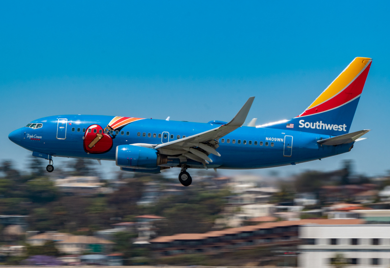 Photo of N409WN - Southwest Airlines Boeing 737-700 at SAN on AeroXplorer Aviation Database