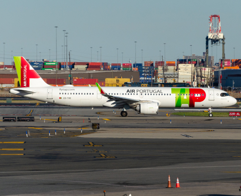Photo of CS-TXE - TAP Air Portugal Airbus A321NEO at EWR on AeroXplorer Aviation Database