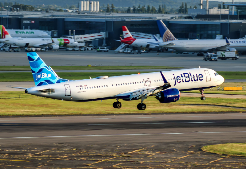 Photo of N4022J - JetBlue Airways Airbus A321NEO at LHR on AeroXplorer Aviation Database