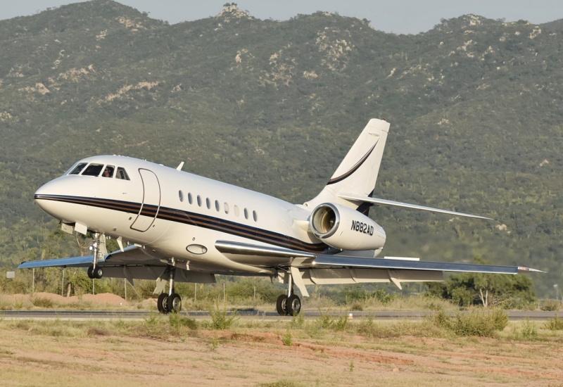 Photo of N882AD - PRIVATE Dassault Falcon 2000EX at CSL on AeroXplorer Aviation Database
