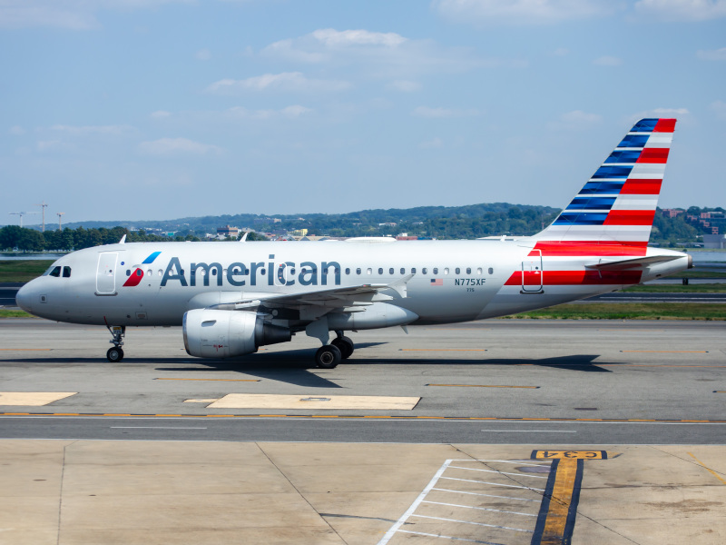 Photo of N775XF - American Airlines Airbus A319 at DCA on AeroXplorer Aviation Database