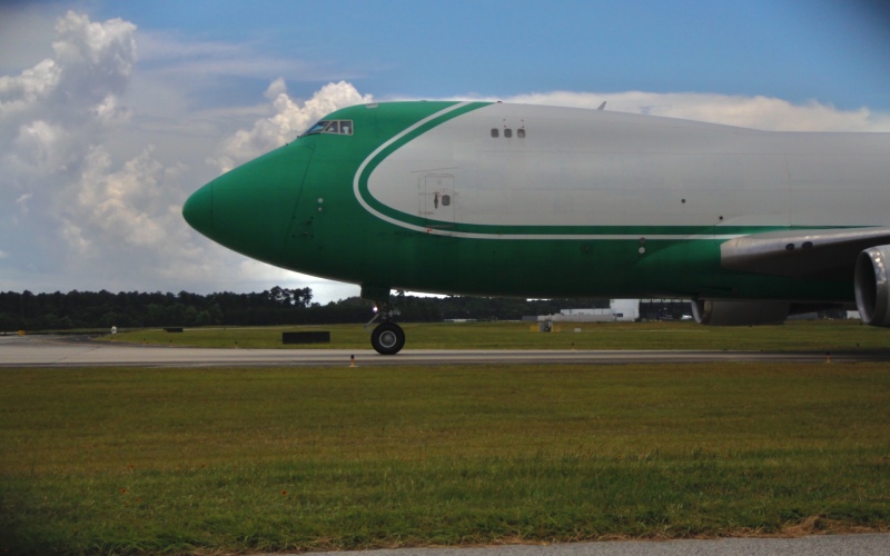 Photo of OO-ACF - Challenge Airlines Boeing 747-400F at IAH on AeroXplorer Aviation Database