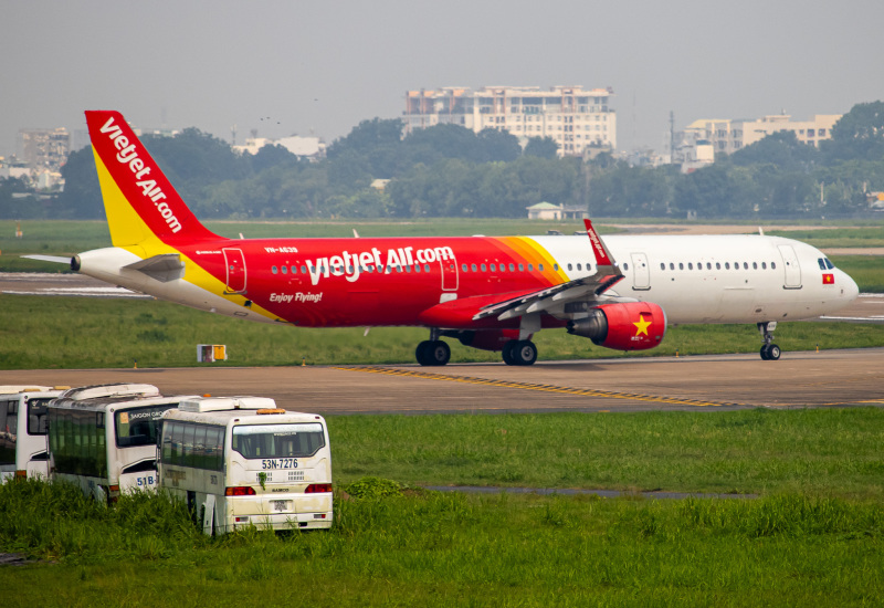 Photo of VN-A639 - VietJet Air Airbus A321-200 at SGN on AeroXplorer Aviation Database