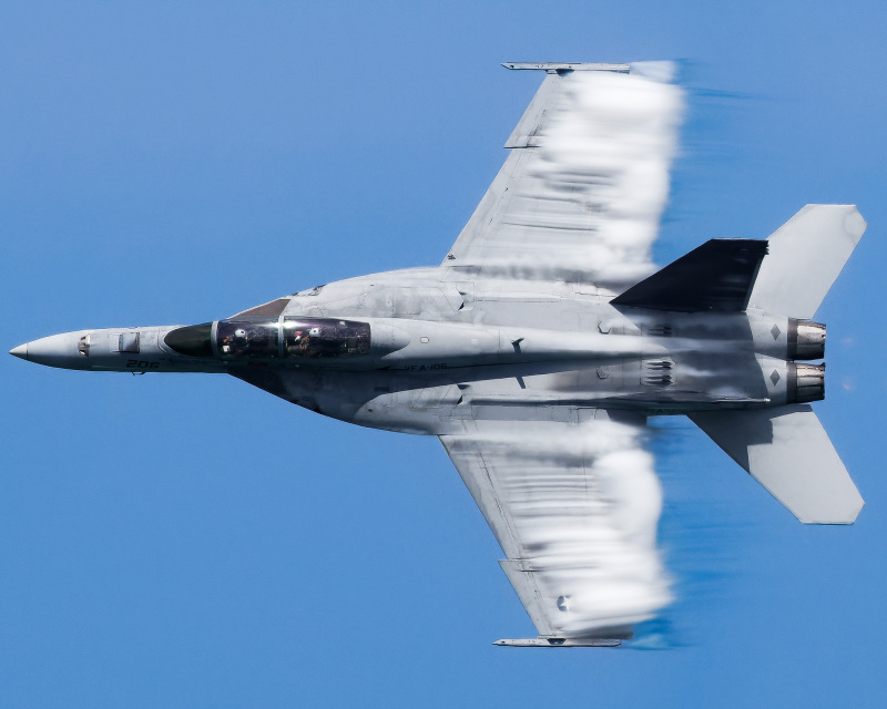 Photo of 165887 - US Navy Boeing F/A-18E/F Super Hornet at MIA on AeroXplorer Aviation Database