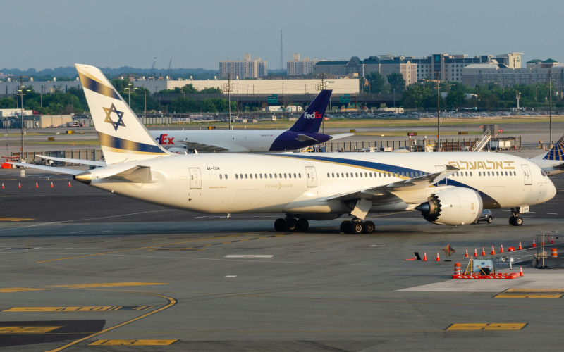 Photo of 4X-EDM - El Al Boeing 787-9 at ewr on AeroXplorer Aviation Database