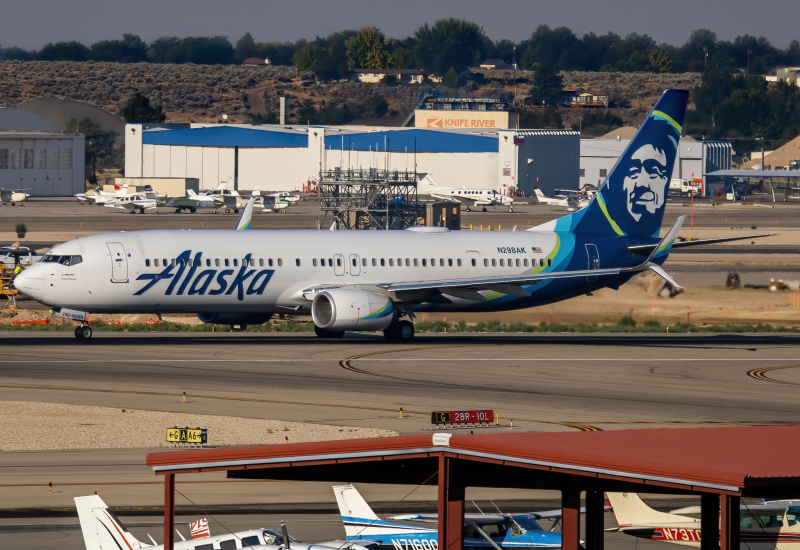 Photo of N298AK - Alaska Airlines Boeing 737-900ER at BOI on AeroXplorer Aviation Database