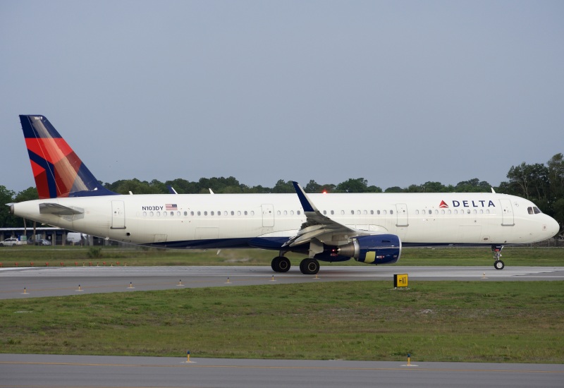 Photo of N103DY - Delta Airlines Airbus A321-200 at DAB on AeroXplorer Aviation Database