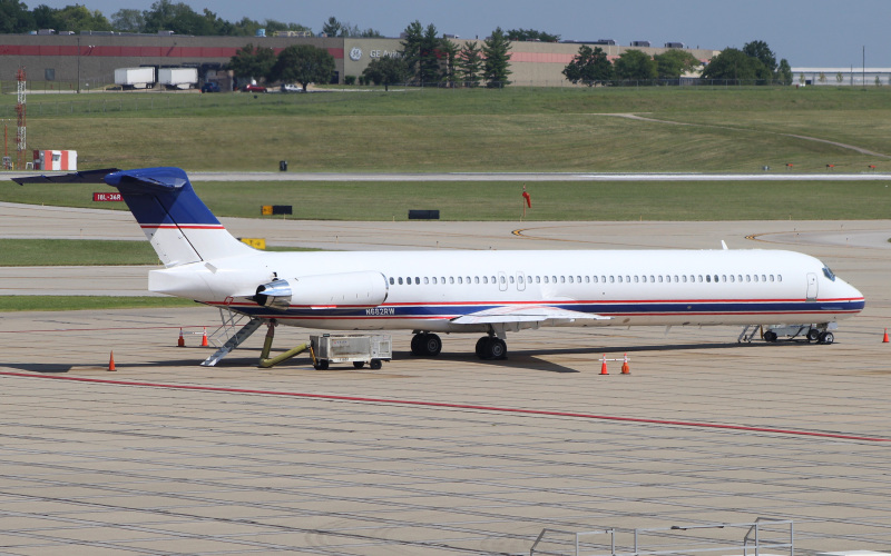 Photo of N682RW - PRIVATE McDonnell Douglas MD-80 at CVG on AeroXplorer Aviation Database