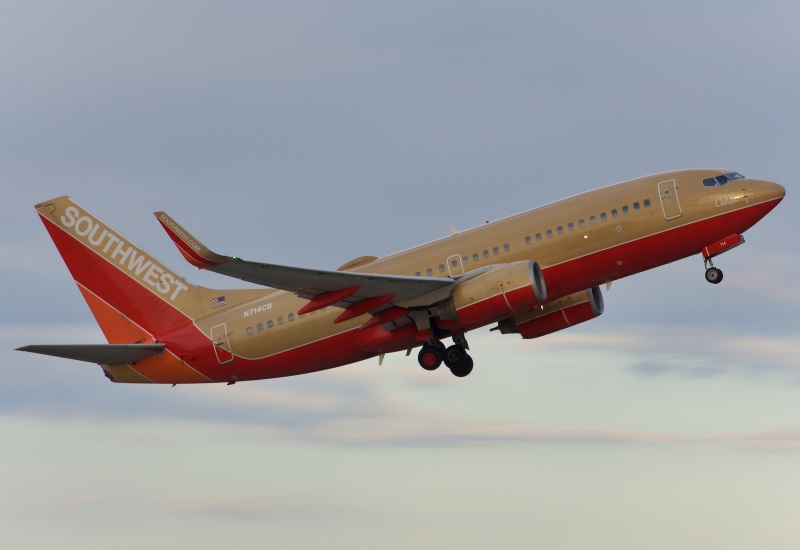 Photo of N714CB - Southwest Airlines Boeing 737-700 at MCO on AeroXplorer Aviation Database