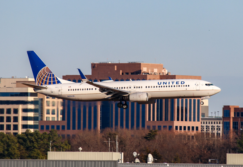 Photo of N39418 - United Airlines Boeing 737-900ER at IAD on AeroXplorer Aviation Database