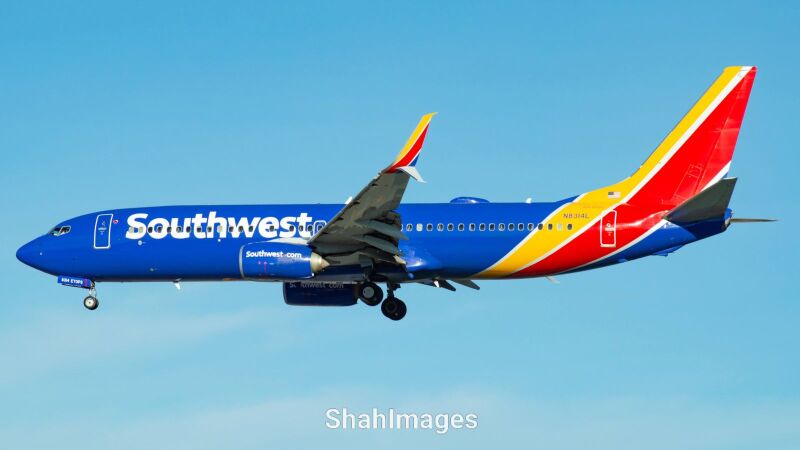 Photo of N8314L - Southwest Airlines Boeing 737-800 at Sjc on AeroXplorer Aviation Database