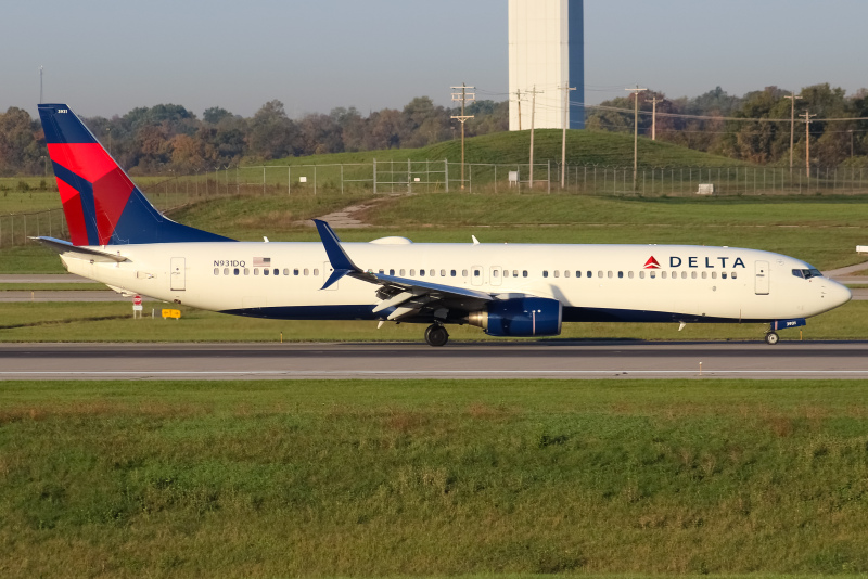 Photo of N931DQ - Delta Airlines Boeing 737-900ER at CVG on AeroXplorer Aviation Database