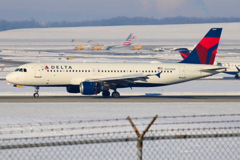 Photo of N344NW - Delta Airlines Airbus A320 at CVG on AeroXplorer Aviation Database