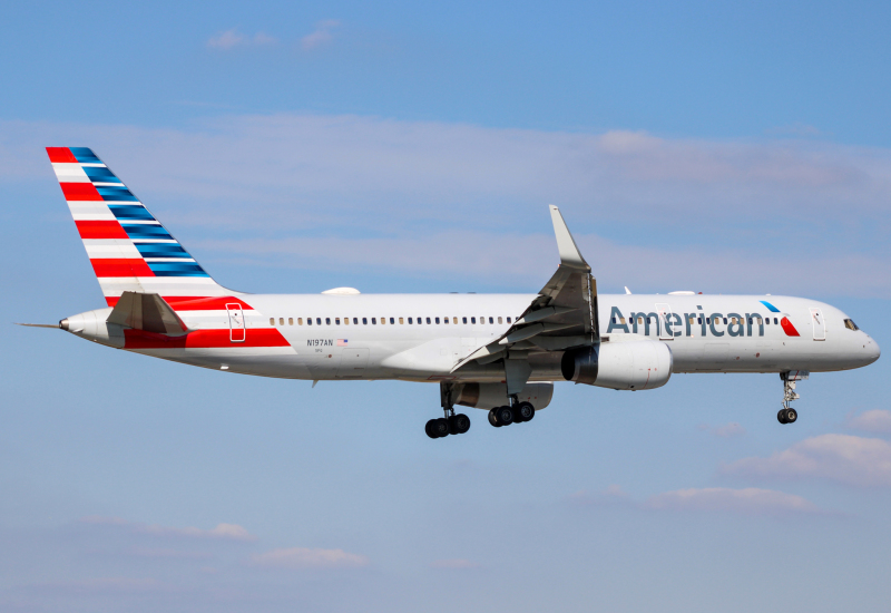Photo of N197AN - American Airlines Boeing 757-200 at MIA on AeroXplorer Aviation Database