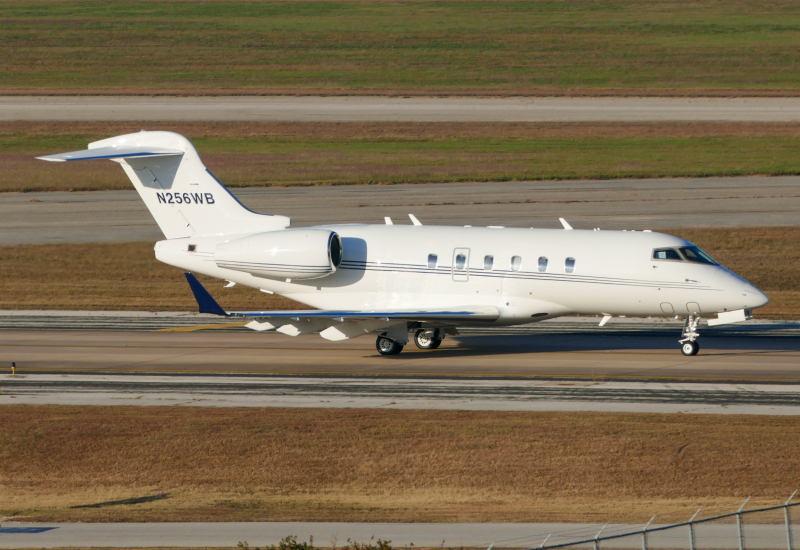Photo of N256WB - PRIVATE Bombardier Challenger 300 at AUS on AeroXplorer Aviation Database