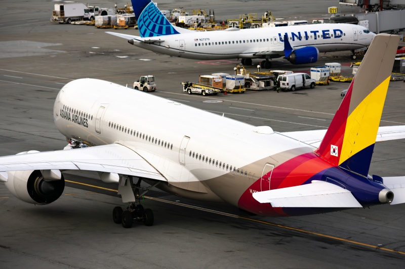 Photo of HL8361 - Asiana Airlines Airbus A350-900 at SFO on AeroXplorer Aviation Database