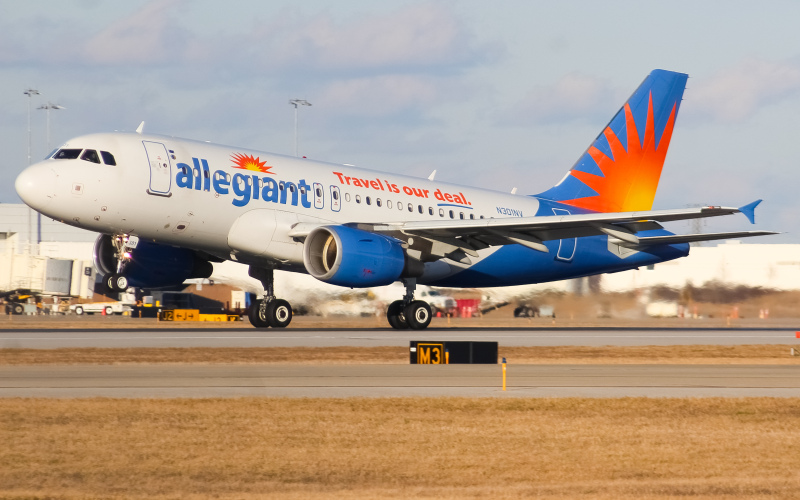 Photo of N301NV - Allegiant Air Airbus A319 at CVG on AeroXplorer Aviation Database