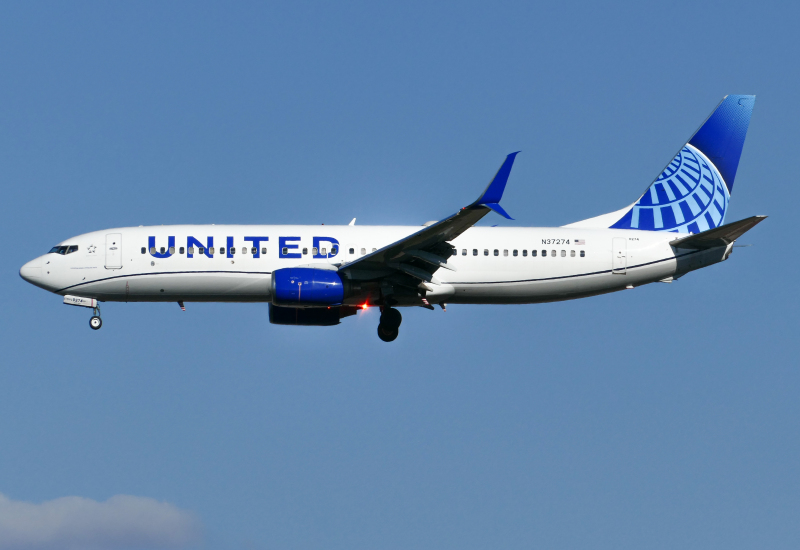 Photo of N37274 - United Airlines Boeing 737-800 at AUS on AeroXplorer Aviation Database