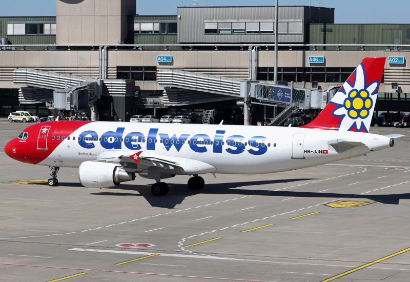 Photo of HB-JJN - Edelweiss Air Airbus A320 at ZRH on AeroXplorer Aviation Database