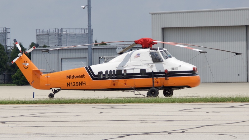 Photo of N129NH - PRIVATE Sikorsky S-58JT at LCK on AeroXplorer Aviation Database