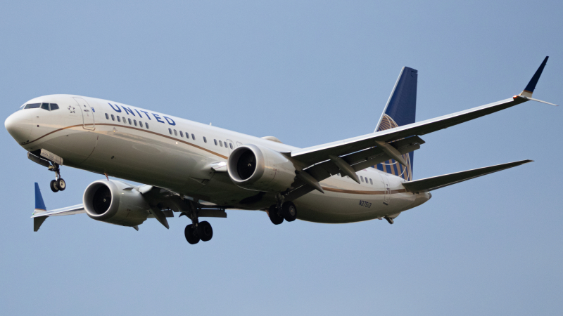 Photo of N37513 - United Airlines Boeing 737 MAX 9 at IAD on AeroXplorer Aviation Database