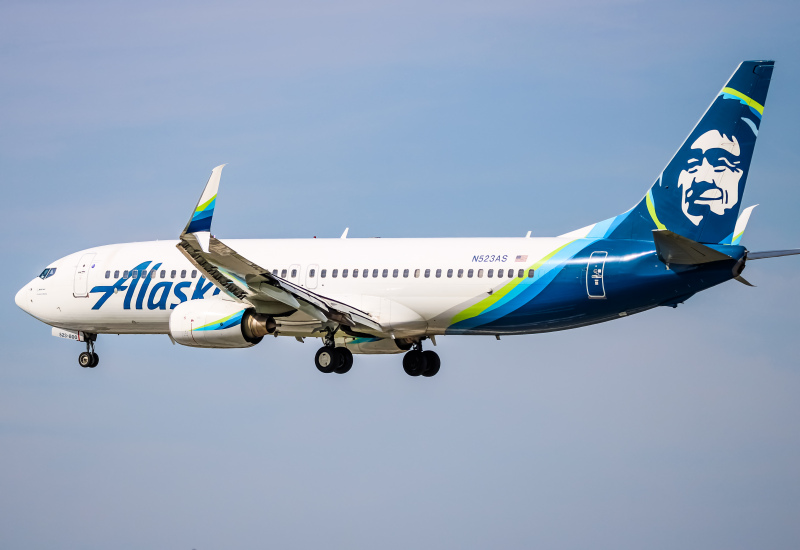 Photo of N523AS - Alaska Airlines Boeing 737-800 at BWI on AeroXplorer Aviation Database