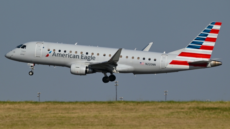 Photo of N220NN - American Eagle Embraer E175 at DFW on AeroXplorer Aviation Database