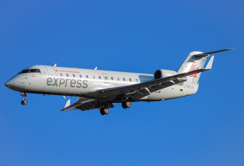 Photo of C-GMJA - Air Canada Express Mitsubishi CRJ-200 at IAD on AeroXplorer Aviation Database