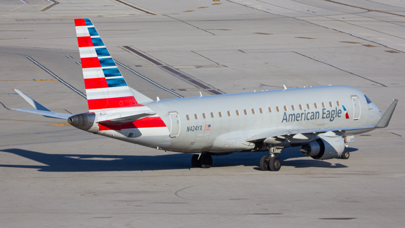 Photo of N424YX - American Eagle Embraer E175 at CMH on AeroXplorer Aviation Database