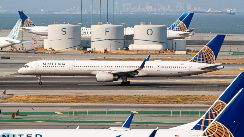 Photo of N57870 - United Airlines Boeing 757-300 at SFO on AeroXplorer Aviation Database