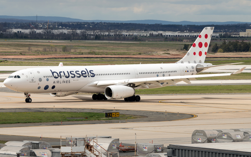 Photo of OO-SFX - Brussels Airlines Airbus A330-300 at IAD on AeroXplorer Aviation Database