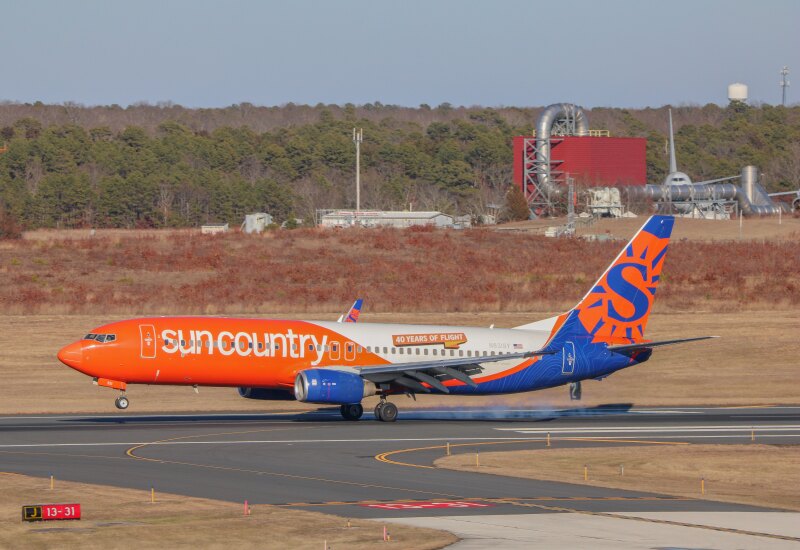 Photo of N831SY - Sun Country Airlines Boeing 737-800 at ACY on AeroXplorer Aviation Database