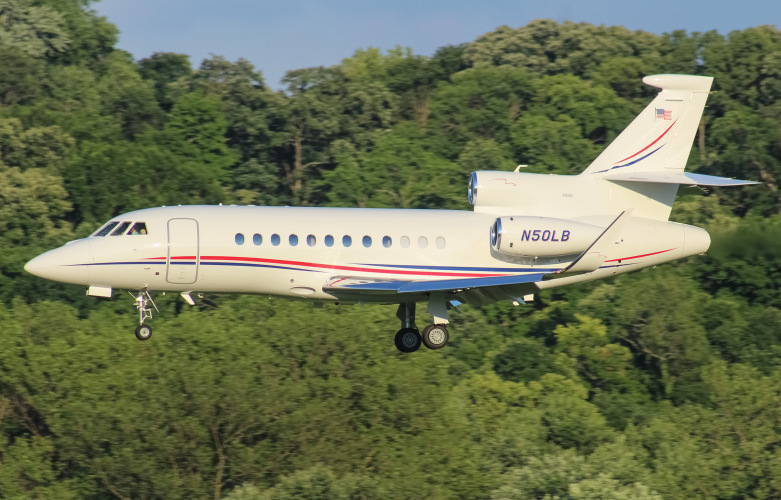 Photo of N50LB - PRIVATE  Dassault Falcon 900EX at LUK on AeroXplorer Aviation Database