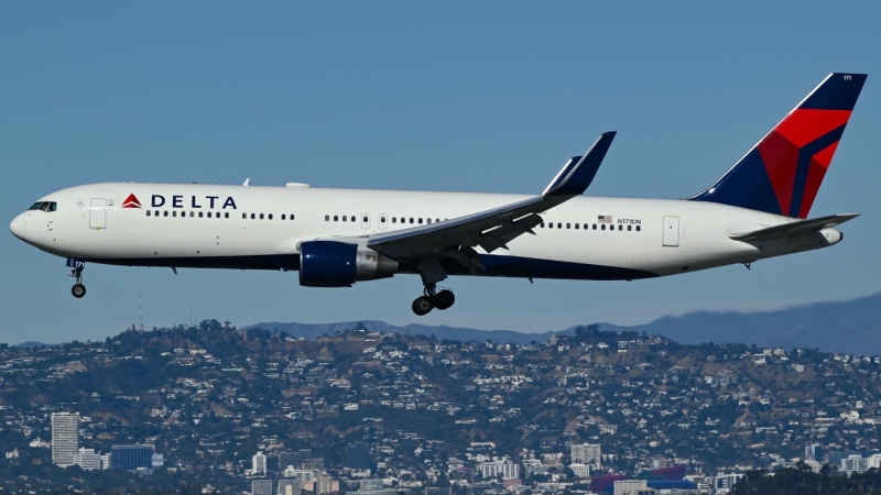 Photo of N171DN - Delta Airlines Boeing 767-300ER at LAX on AeroXplorer Aviation Database