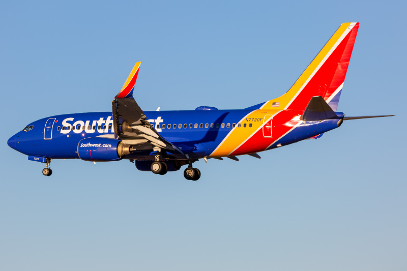 Photo of N7720F - Southwest Airlines Boeing 737-700 at BWI on AeroXplorer Aviation Database