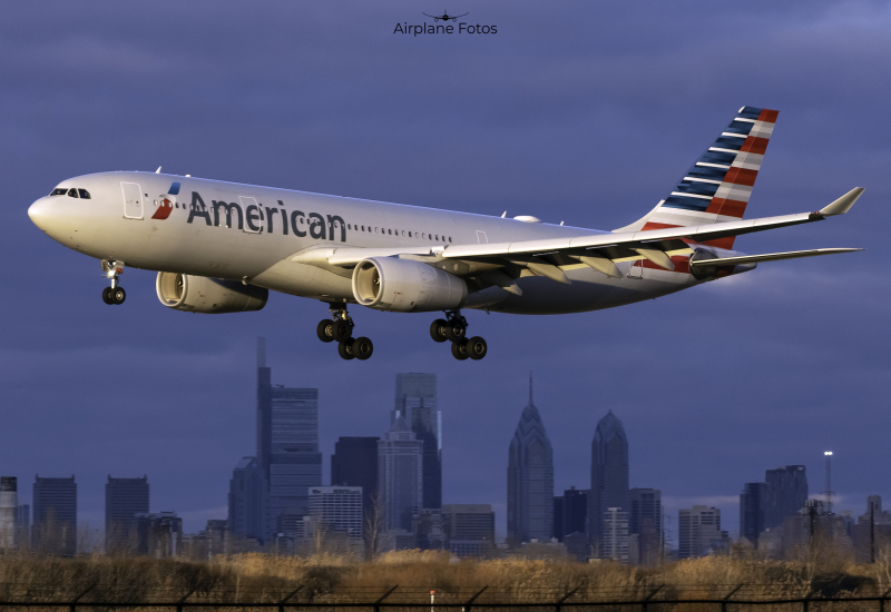 Photo of N280AY - American Airlines Airbus A330-200 at PHL on AeroXplorer Aviation Database