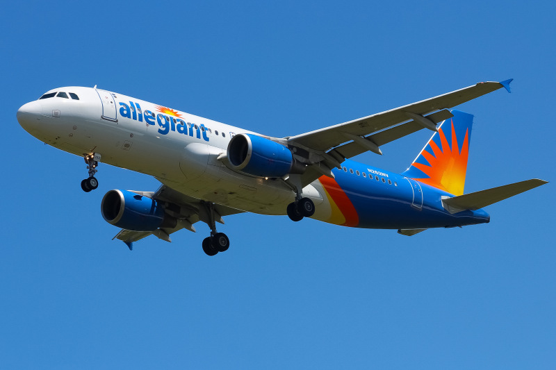 Photo of N262NV - Allegiant Air Airbus A320 at CVG on AeroXplorer Aviation Database