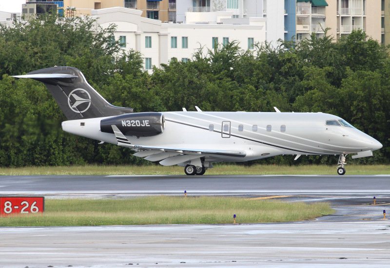 Photo of N320JE - PRIVATE Challenger 300 at SJU on AeroXplorer Aviation Database