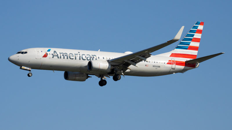 Photo of N906NN - American Airlines Boeing 737-800 at DCA on AeroXplorer Aviation Database