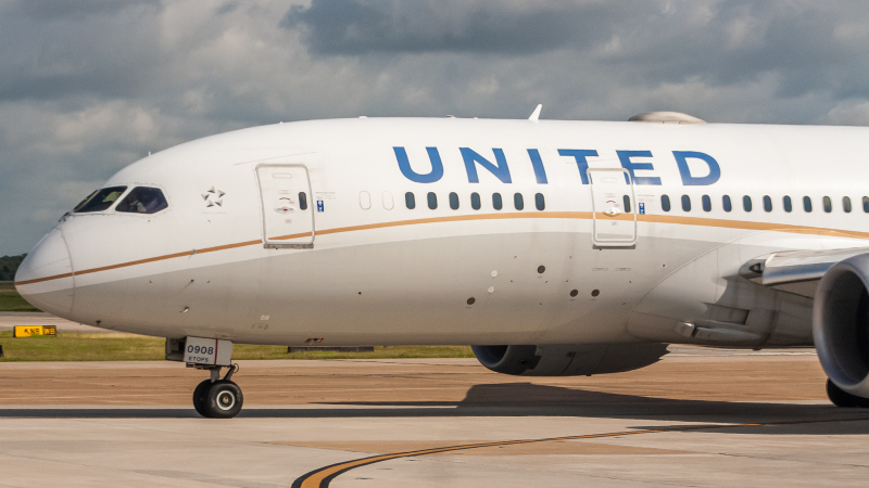 Photo of N27908 - United Airlines Boeing 787-8 at IAH on AeroXplorer Aviation Database