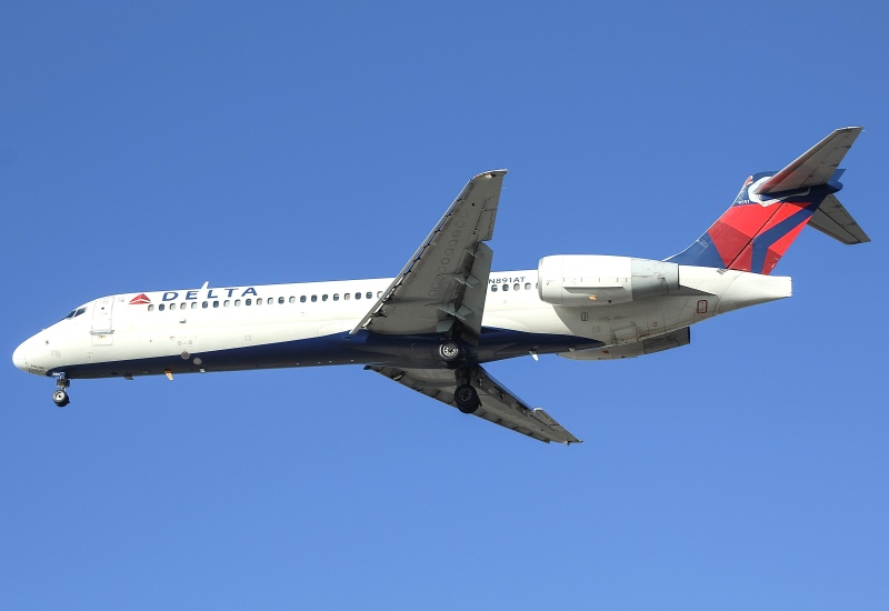 Photo of N891AT - Delta Airlines Boeing 717-200 at MKE on AeroXplorer Aviation Database