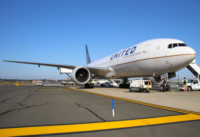 Photo of N78009 - United Airlines Boeing 777-200ER at EWR on AeroXplorer Aviation Database