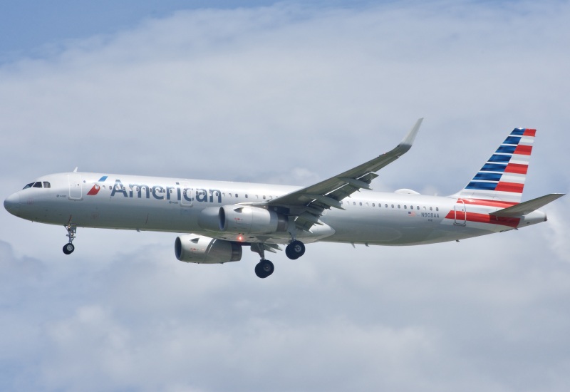 Photo of N908AA - American Airlines Airbus A321-200 at MCO on AeroXplorer Aviation Database