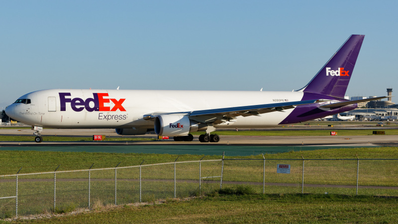 Photo of N280FE - FedEx Boeing 767-300F at TPA on AeroXplorer Aviation Database