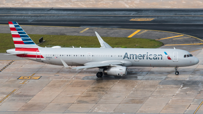 Photo of N988AL - American Airlines Airbus A321-200 at CUN on AeroXplorer Aviation Database