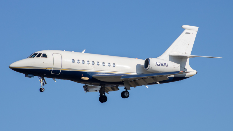 Photo of N26NJ - PRIVATE Dassault Falcon 2000 at BWI on AeroXplorer Aviation Database
