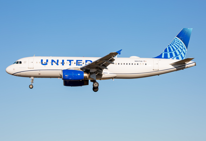 Photo of N407UA - United Airlines Airbus A320 at BWI on AeroXplorer Aviation Database
