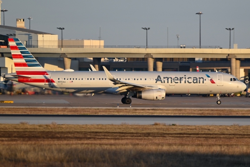 Photo of N910AU - American Airlines Airbus A321-200 at DFW on AeroXplorer Aviation Database