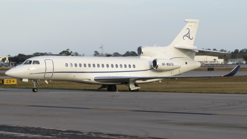 Photo of M-WAFA - PRIVATE Dassault Falcon 8X at DAB on AeroXplorer Aviation Database